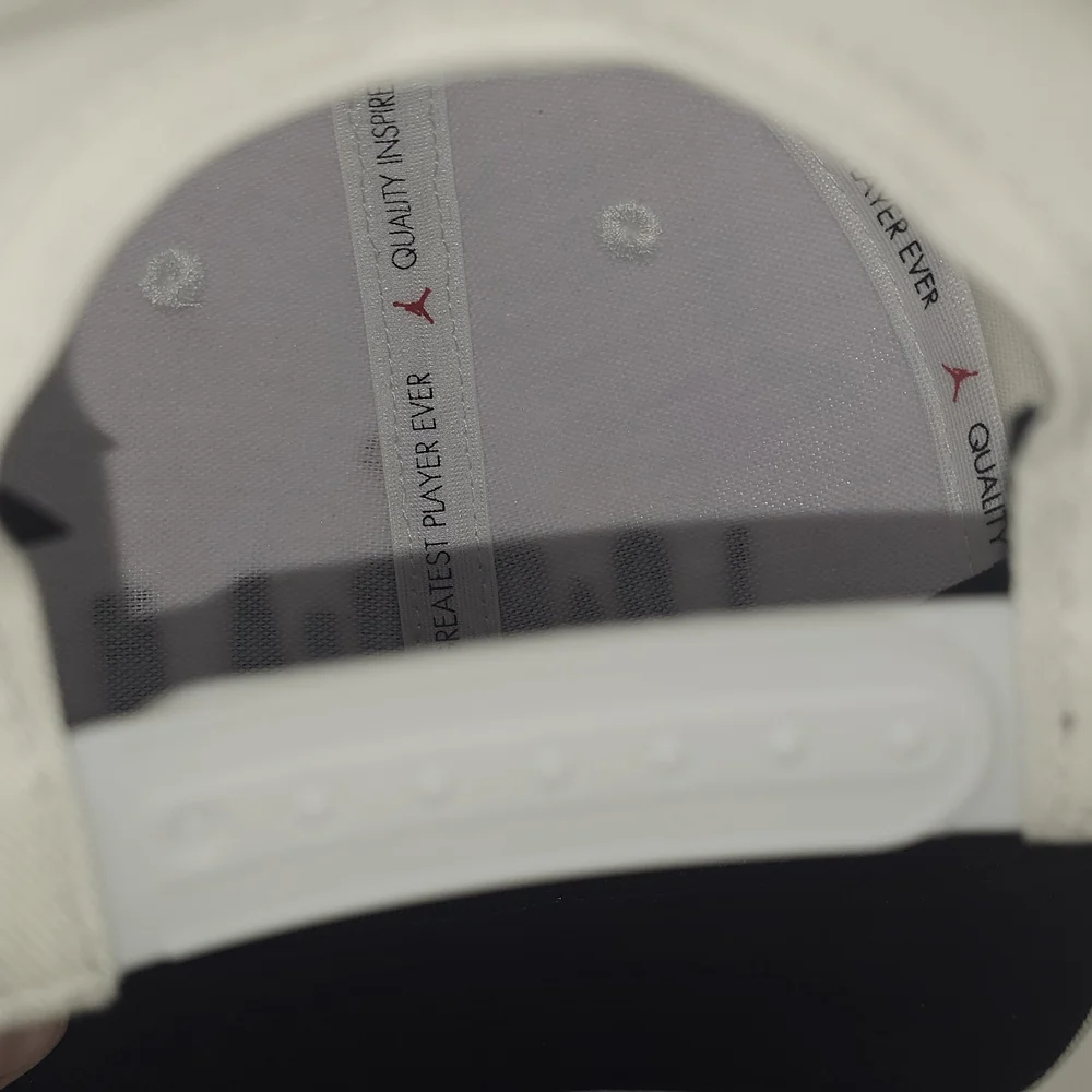 Nike Jordan Legacy91 Jumpman Air Hbr hat in white with red‎ 